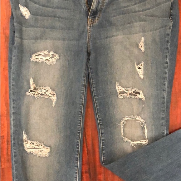 Ripped jeans - Picture 2 of 3